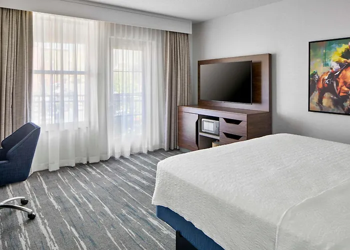Hampton Inn & Suites Saratoga Springs Downtown