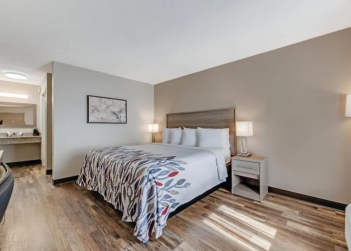 Red Roof Inn & Suites Wilkesboro