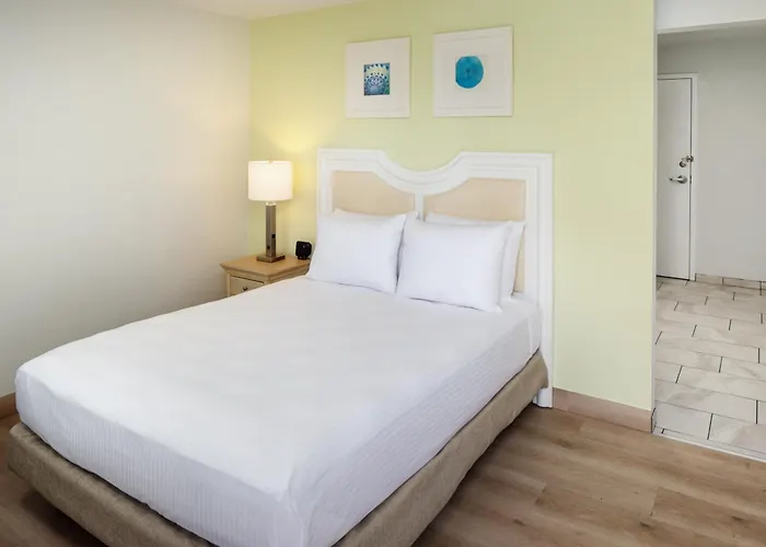 Surfside Hotel And Suites