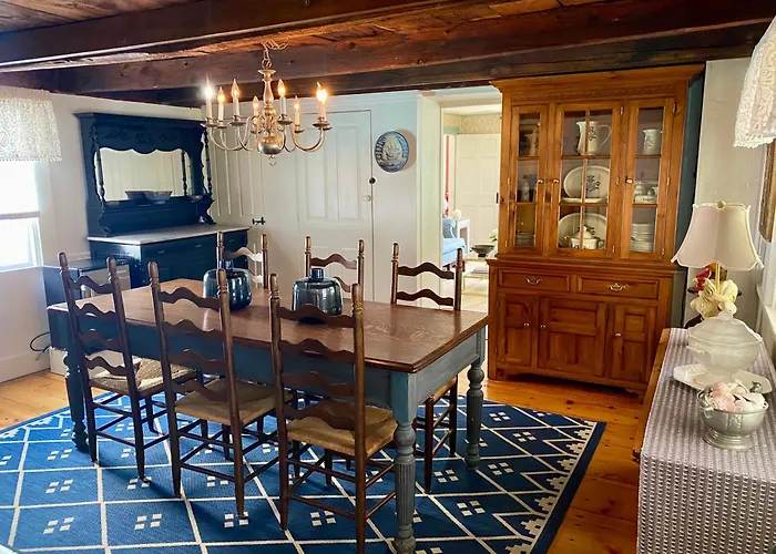 Holiday Guest House Bed & Breakfast