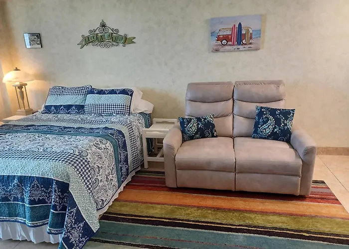 Daytona Studio Heated Pool & Ocean Views