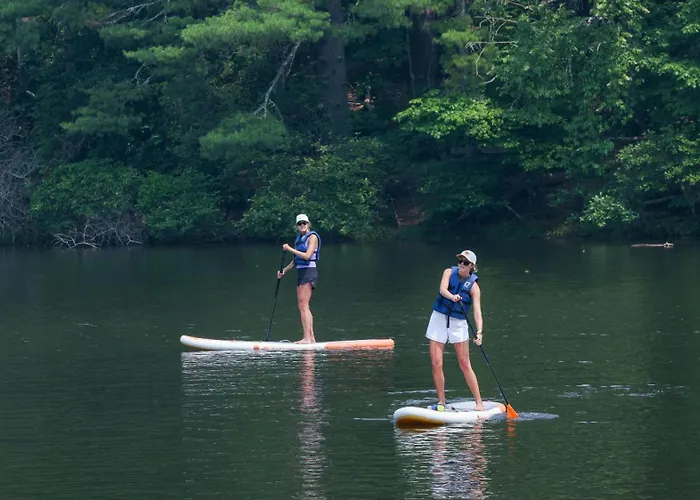 Kanuga Inn & Lodging