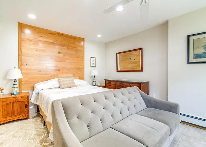 Pet-Friendly Garden Studio ~ 25 Mi To Boston!