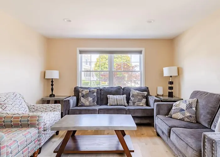 Charming 3Br Condo Near Ventnor Beach