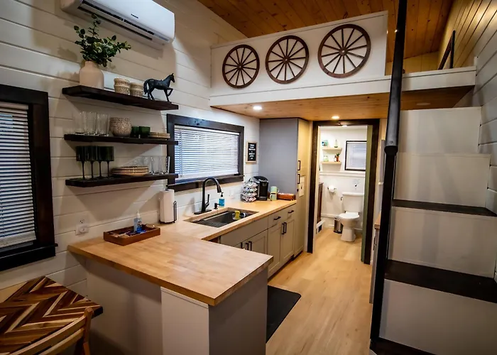 Unique Tiny Home Minutes From Downtown