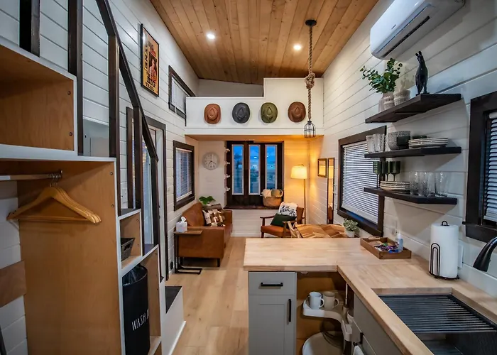 Unique Tiny Home Minutes From Downtown