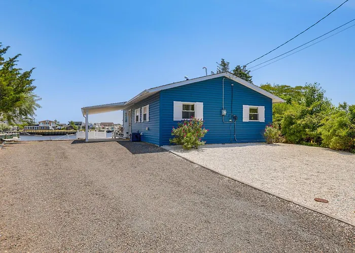 Waterfront Getaway W/ Private Docks, Fire Pit