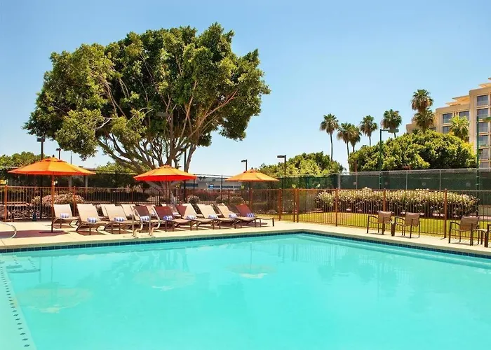 Sheraton Crescent Hotel