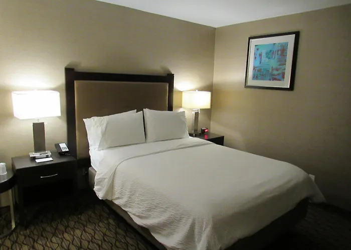 Holiday Inn Express & Suites Pasadena - Los Angeles By Ihg