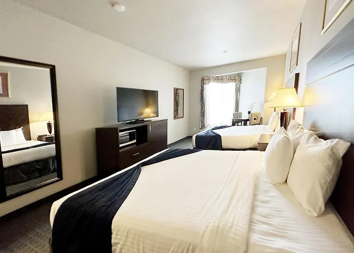 Bayvue Hotel, Resort & Suites