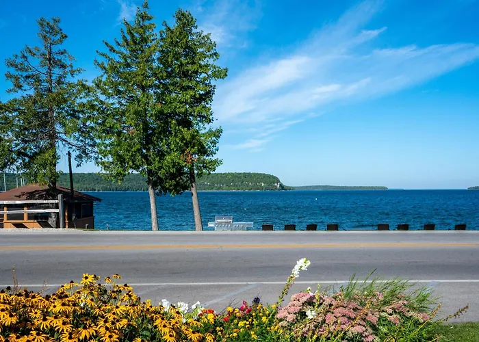 Pine Grove Resort