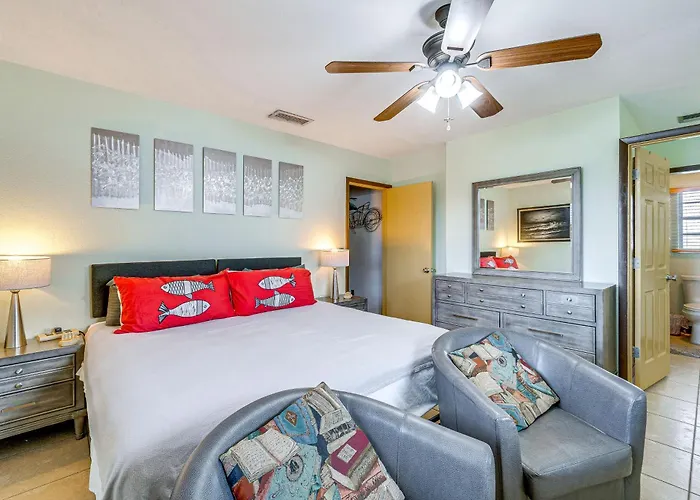 Canal-Front Retreat W/ Heated Pool & Hot Tub!