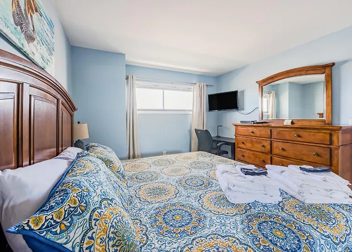 Octopus Garden 1Br, King Bed, Indoor & Outdoor Pool