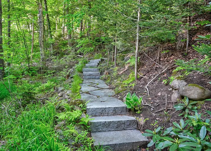 Steps To The Ellis River - Luxe, Hot Tub, Game Room