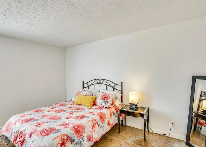 Dallas Condo In Walkable Knox Street District!