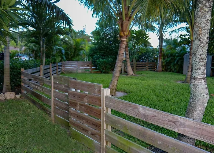 Sailfish Suites - 12 - Waterfront Lodging