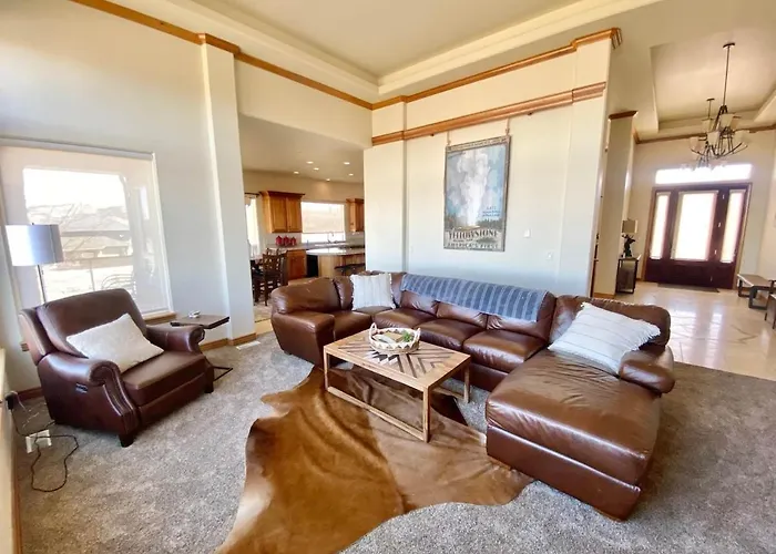 Luxury Home W A View- Biking And Hiking Near