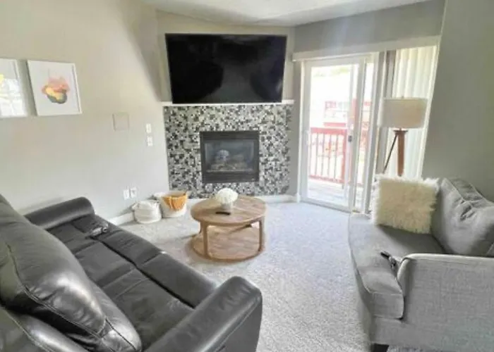 Private Stylish Townhome Near Isu & Hospital