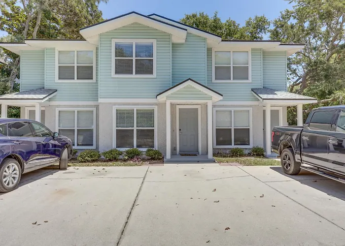 Fernandina Beach Townhome W/ Patio: Walk To Beach!