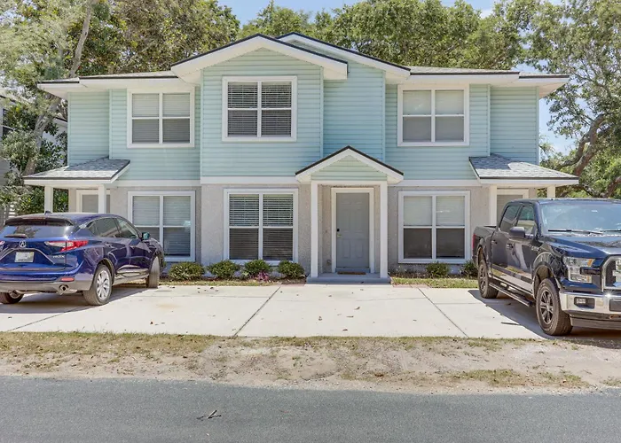 Fernandina Beach Townhome W/ Patio: Walk To Beach!