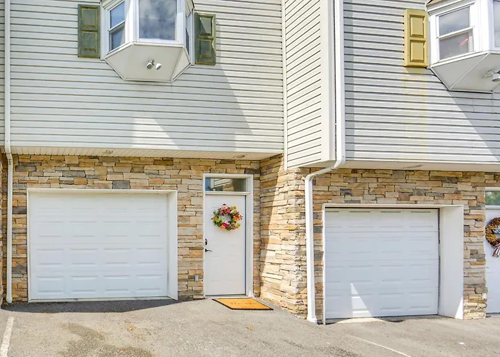 Chic Morgantown Vacation Rental - 2 Mi To Wvu!