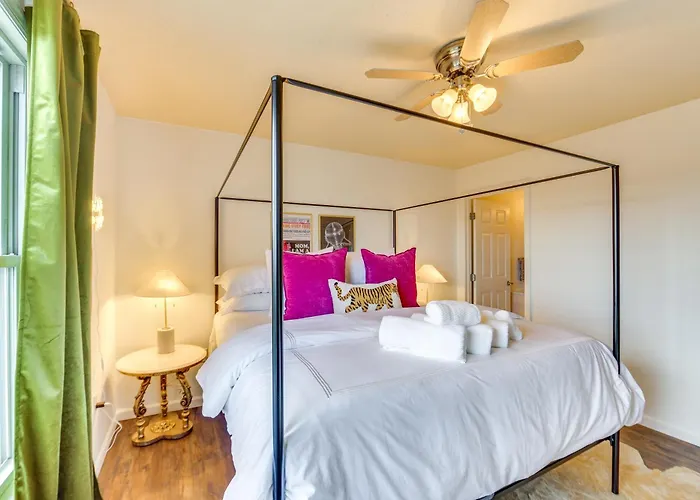 Chic Morgantown Vacation Rental - 2 Mi To Wvu!