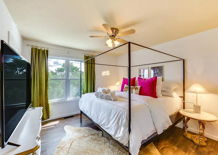 Chic Morgantown Vacation Rental - 2 Mi To Wvu!