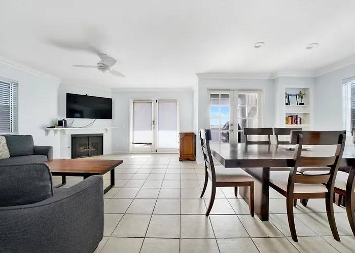 1404 W Oceanfront A