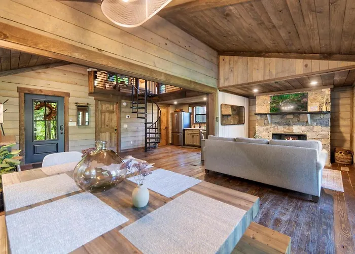 A Little Stoney River - Ellijay, Ga - Enjoy Scenic River Views, Soak In The Hot Tub, Enjoy Game Nights In The Game Room, And Kic