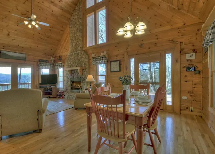 A Walk In The Clouds - Cherry Log, Ga - Take In Sweeping Mountain Views, Soak In The Hot Tub, Enjoy Game Nights In The Game Room