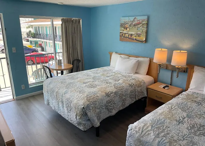 Surfcomber Motel