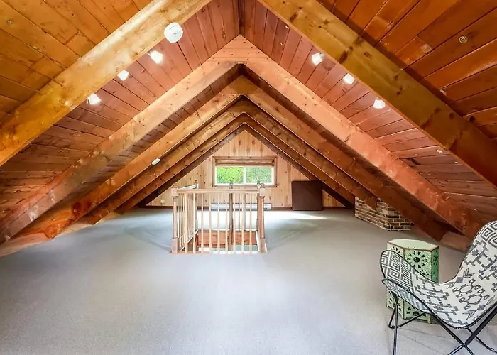 Shenandoah Mountain Cottage W Hot Tub & Fire Pit