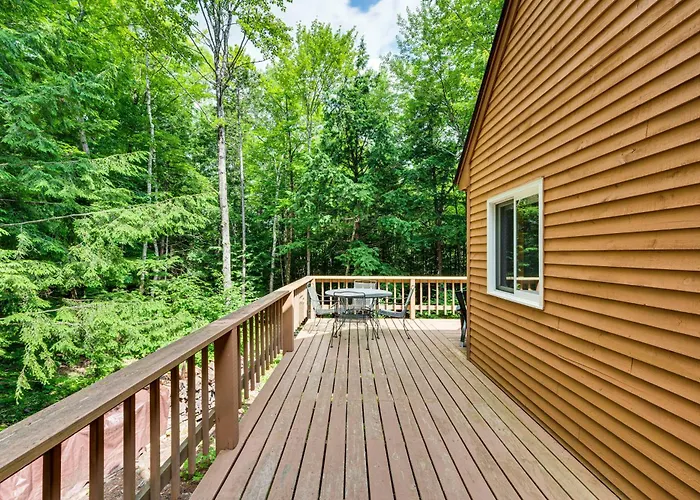 Bartlett Vacation Rental W/ Wraparound Deck!