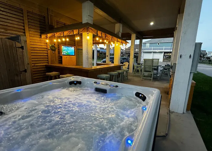 Hot Tub, Gas Grill, Tiki Bar W/Tv, Dog Friendly