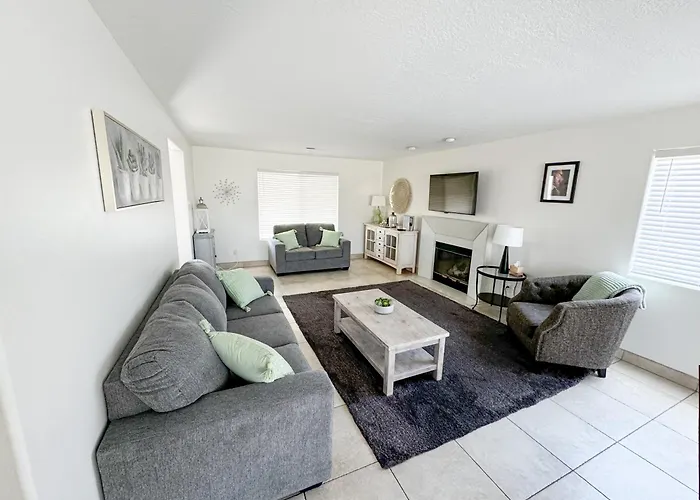 Scenic 2Br Condo - Pools, Courts & Near Zion