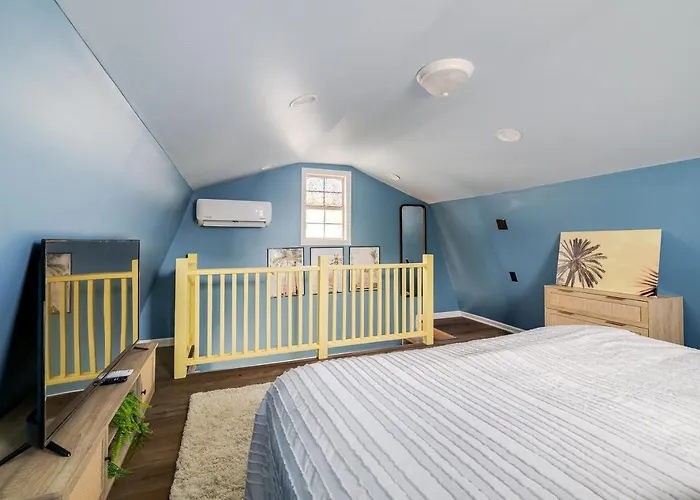 Tiny House 20 Mins From Beach