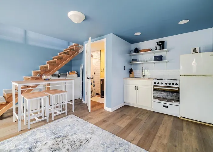 Tiny House 20 Mins From Beach
