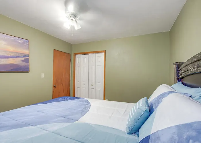 Walk To Park: Waterloo Home W/ Furnished Deck