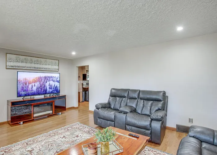 Walk To Park: Waterloo Home W/ Furnished Deck
