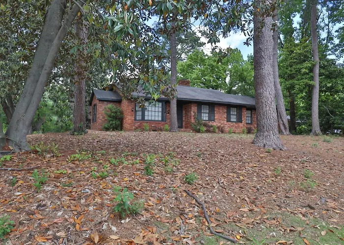 Group Getaway 6Br Near Fort Benning Huge Kitchen Private Yard