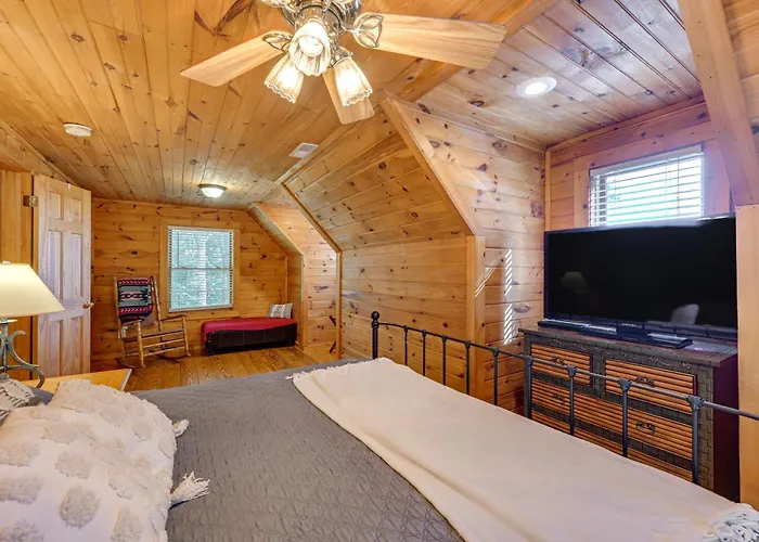 Near Hikes & River! Pet-Friendly Bryson City Haven