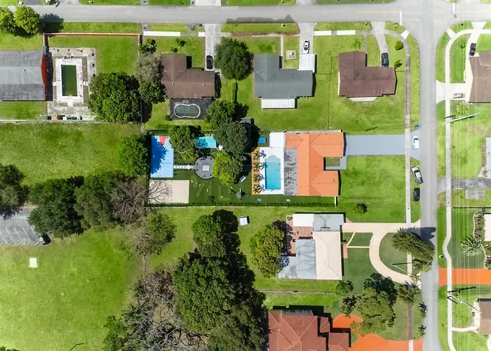 Exclusive Retreat Poolside Oasis And Entertainment L49