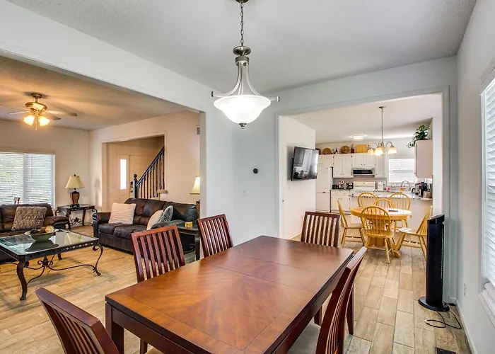 Spacious Olathe Home W/ Fireplace: Near Parks!