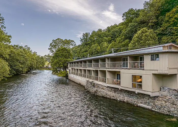Rivers Edge Motel