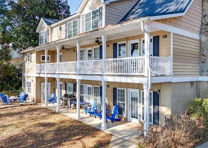 Lake Sinclair Retreat W/ Big Water Views & Dock!