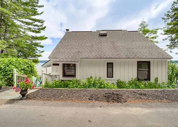 Updated Glen Arbor Cottage On Lake: Dock & Mooring