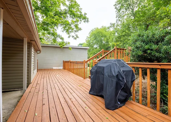 2 Bedroom Ft Moore Retreat