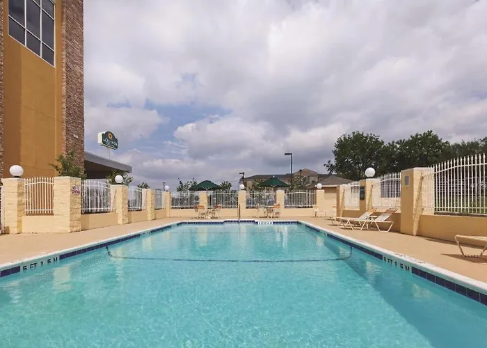 La Quinta By Wyndham Beeville