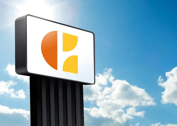 Dubuque Inn And Suites