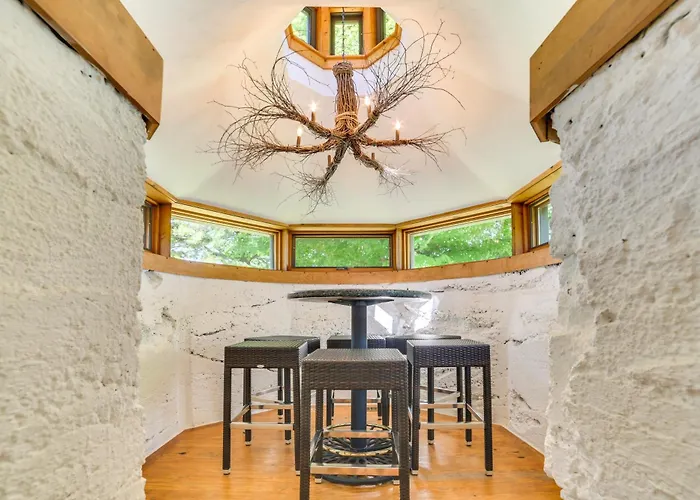 9 Mi To Boyne Resort! Farmhouse Near Town & Lake